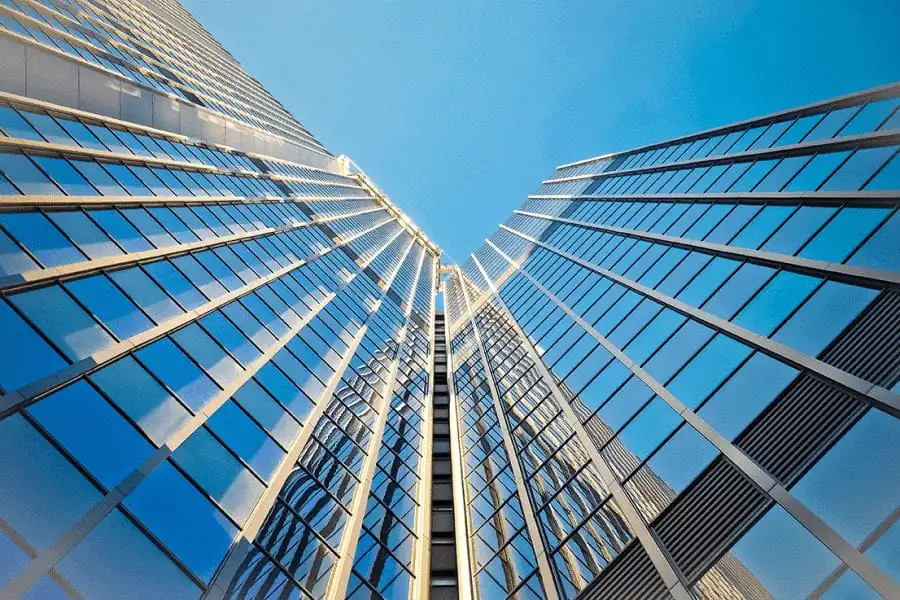 Ảnh mô tả nhôm hệ Xingfa vách dựng 65 bọc ngoài tòa nhà cao tầng (Nguồn ảnh: Bình Nam Group)