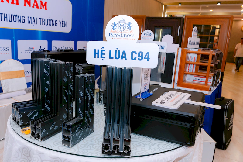Bình Nam Group mang sản phẩm nhôm Royalboss tới hội nghị cửa Quảng Ninh